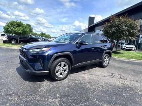 Used 2023 Toyota RAV4 XLE AWD/4WD image 4