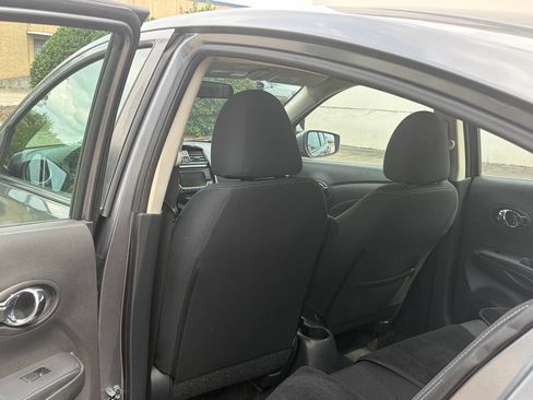 Used 2018 Nissan Versa SV w/ SV Special Edition Package FWD image 7
