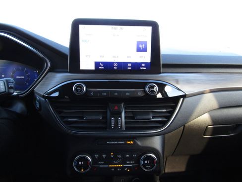 Used 2020 Ford Escape Titanium image 13