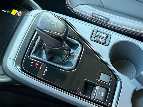 Certified 2025 Subaru Crosstrek 2.5i Limited w/ Crosstrek Mirror Package image 24