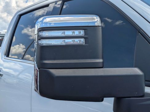 Used 2022 Chevrolet Silverado 2500 High Country w/ Z71 Off-Road Package AWD/4WD image 11