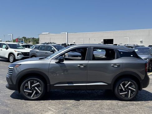 New 2026 Nissan Kicks SV FWD image 19