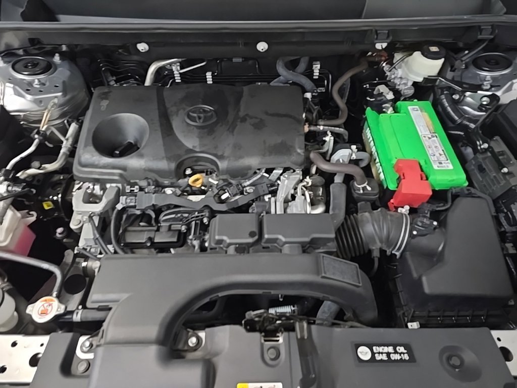 Used 2021 Toyota RAV4 XLE Premium FWD image 13