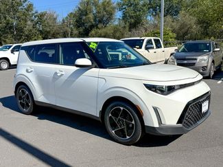 Used 2023 Kia Soul EX image 1