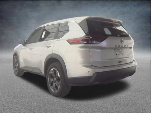 Used 2025 Nissan Rogue SV FWD image 9