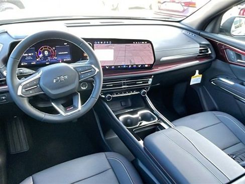 New 2026 Chevrolet Traverse Z71 w/ Driver Confidence Package image 14