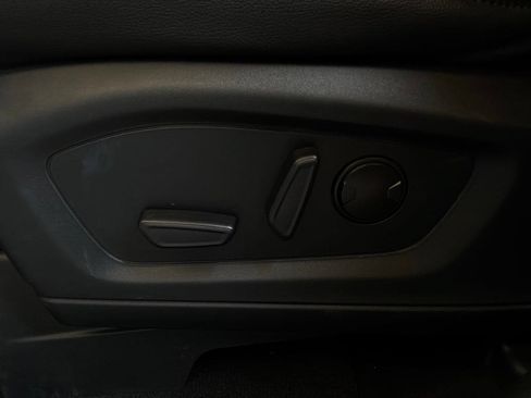 Used 2023 Ford Explorer Limited RWD image 12
