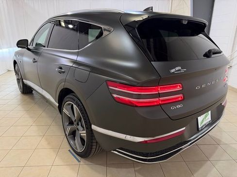 Used 2025 Genesis GV80 3.5T Prestige image 3