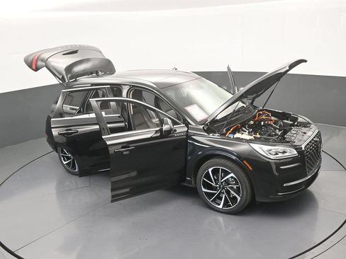 Used 2024 Lincoln Corsair Grand Touring AWD/4WD image 69