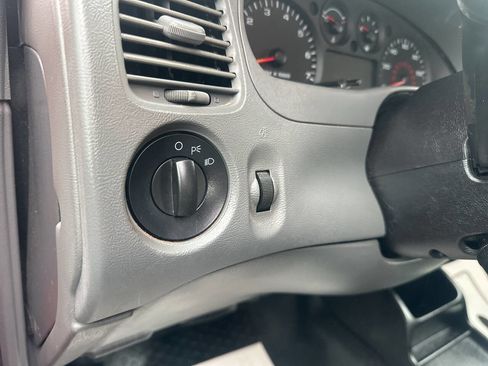 Used 2011 Ford Ranger XL image 31