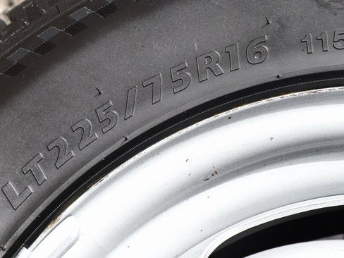 Used 2016 Chevrolet Express 4500 w/ Chrome Appearance Package image 30