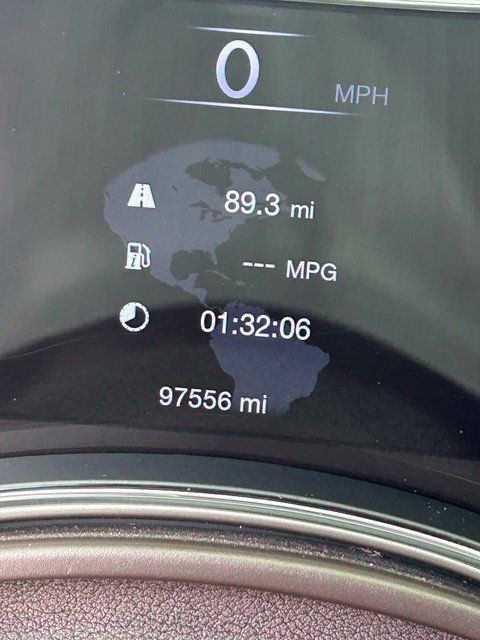 Used 2016 Jeep Grand Cherokee Overland AWD/4WD image 4