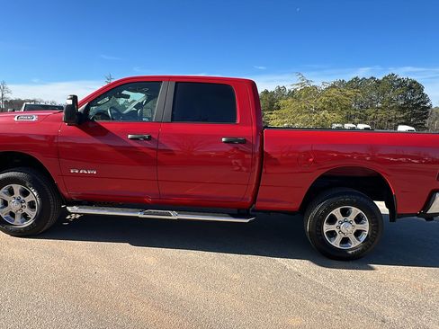 Used 2024 RAM 2500 Big Horn w/ Bed Utility Group image 11