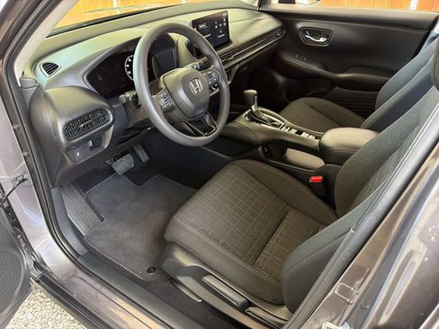 Used 2026 Honda HR-V LX image 2