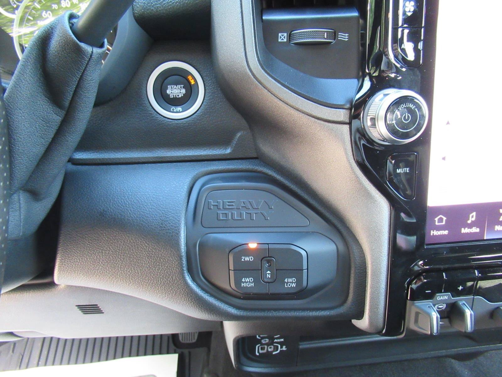 New 2027 RAM 3500 Tradesman AWD/4WD image 27