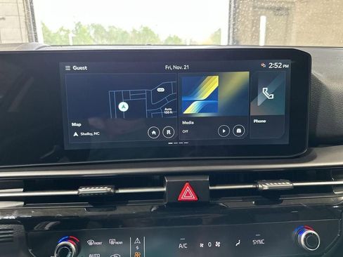 New 2026 Kia Sportage SX FWD image 12