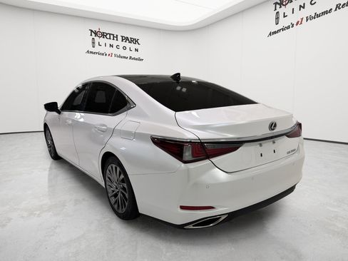 Used 2025 Lexus ES 350 Ultra Luxury w/ Accessory Package (Z2) FWD image 5