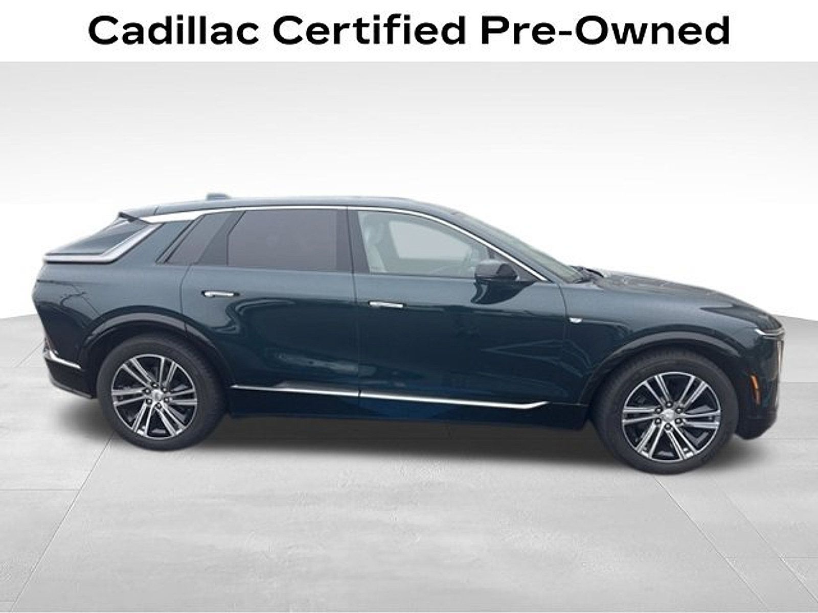 Certified 2024 Cadillac Lyriq Luxury AWD/4WD image 2