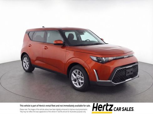 Used 2023 Kia Soul LX w/ Option Group 015 FWD image 1