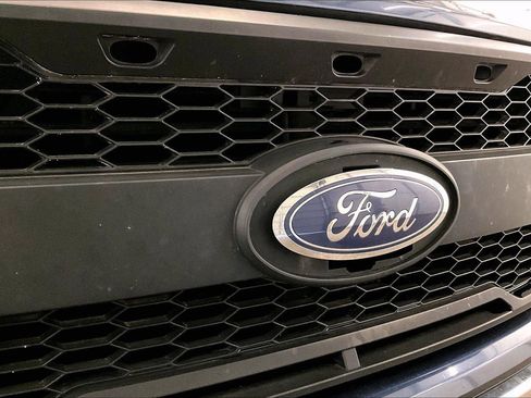 Used 2018 Ford F150 XLT w/ Equipment Group 302A Luxury image 30