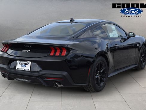 New 2026 Ford Mustang GT RWD image 3