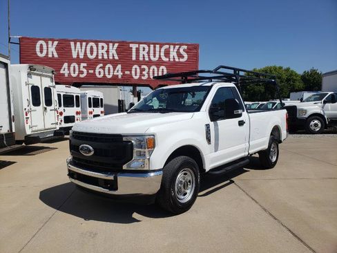 Used 2022 Ford F250 XL w/ Power Equipment Group RWD image 3