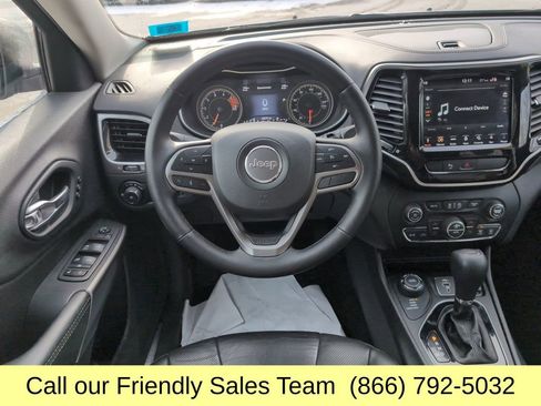Used 2019 Jeep Cherokee Limited image 16