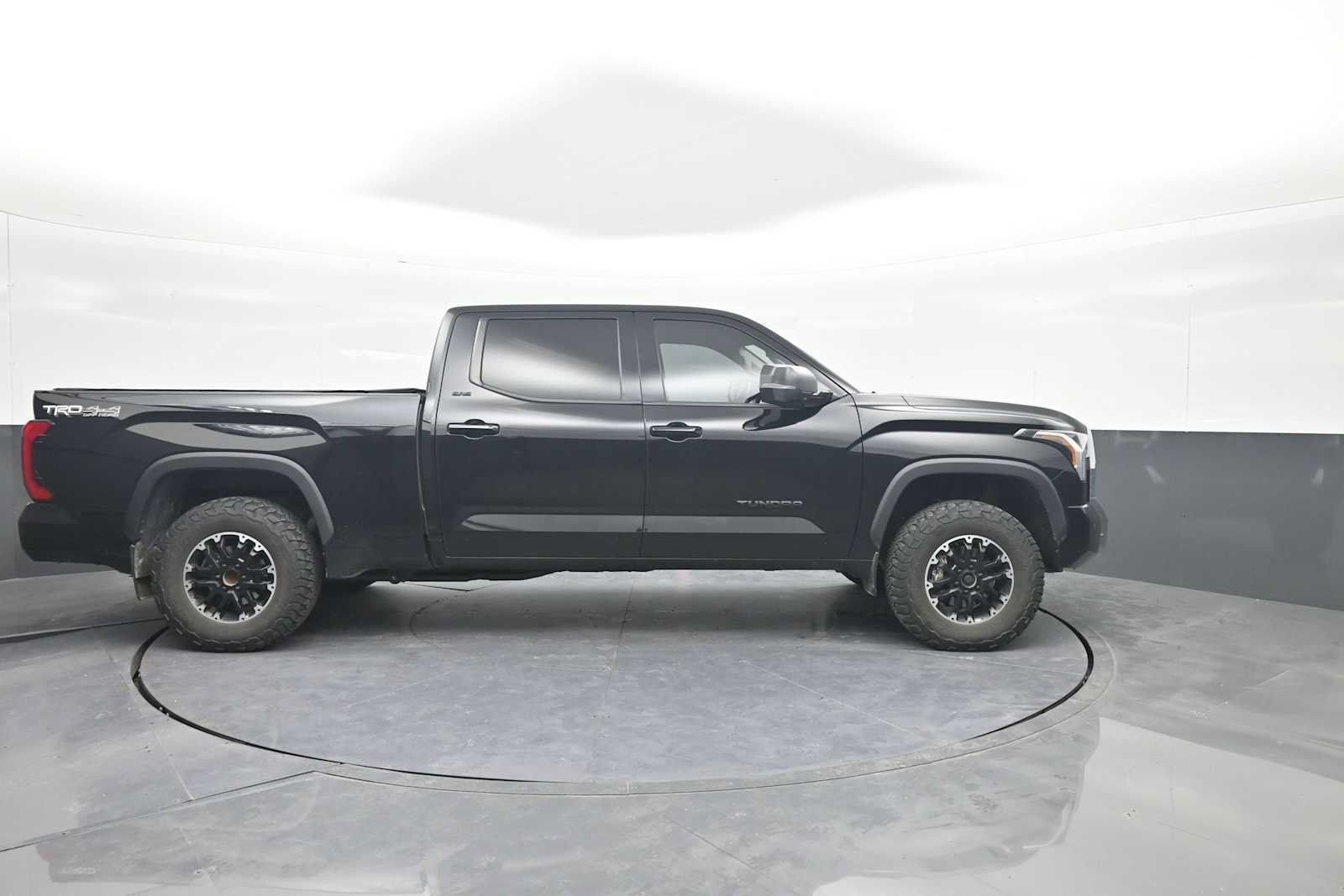 Used 2022 Toyota Tundra SR5 w/ TRD Off-Road Premium Package AWD/4WD image 9