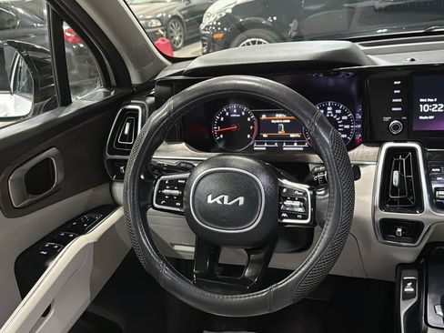 Used 2022 Kia Sorento S w/ Panoramic Sunroof Package AWD/4WD image 26