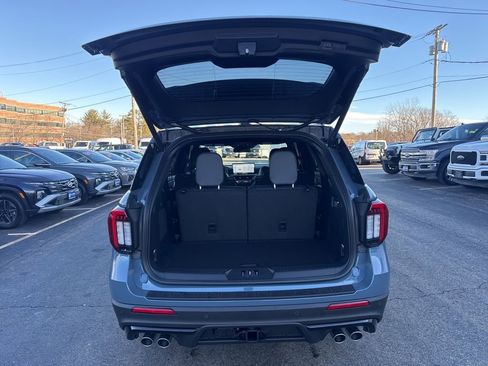 New 2026 Ford Explorer ST w/ Sun And Sound Package image 8