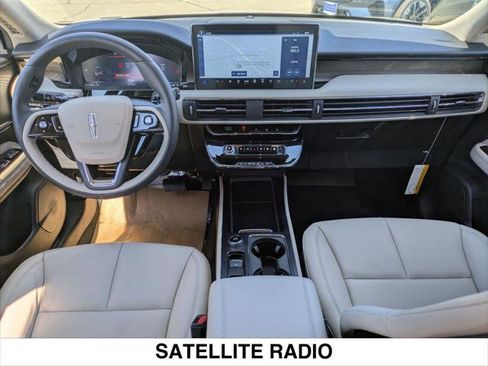 New 2025 Lincoln Corsair Reserve image 12