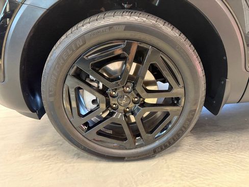 Used 2025 Kia Telluride SX X-Line AWD/4WD image 33