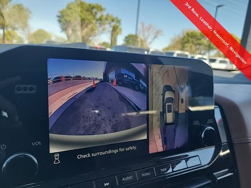 Used 2022 Nissan Pathfinder Platinum w/ Cargo Package image 31