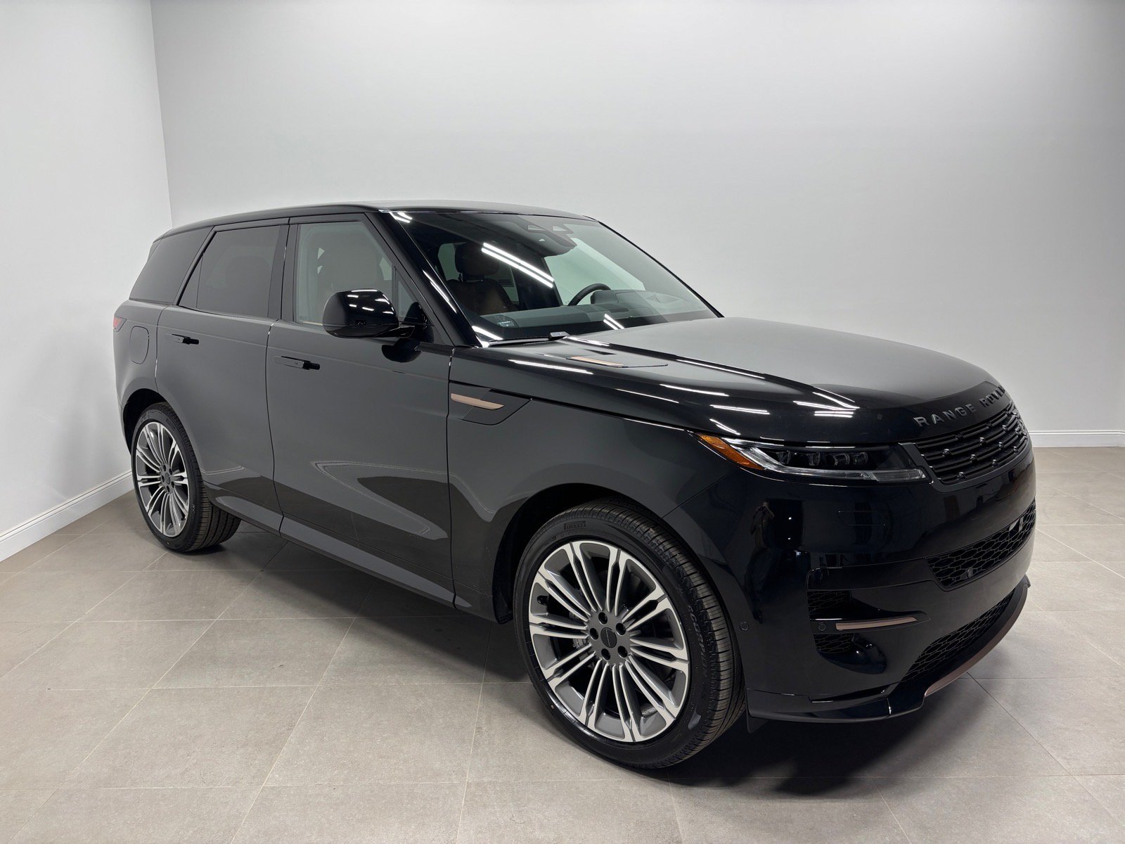 New 2027 Land Rover Range Rover Sport Dynamic SE AWD/4WD image 5
