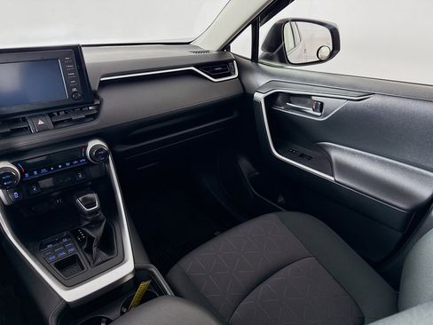 Certified 2019 Toyota RAV4 XLE w/ Convenience Package image 25