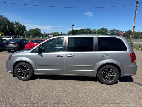 Used 2015 Dodge Grand Caravan SXT w/ Blacktop Package FWD image 8