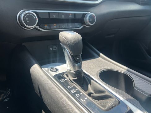 Used 2024 Nissan Altima 2.5 S FWD image 41