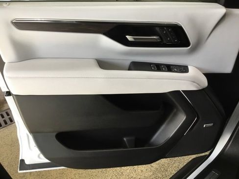 New 2026 Chevrolet Tahoe Premier image 44