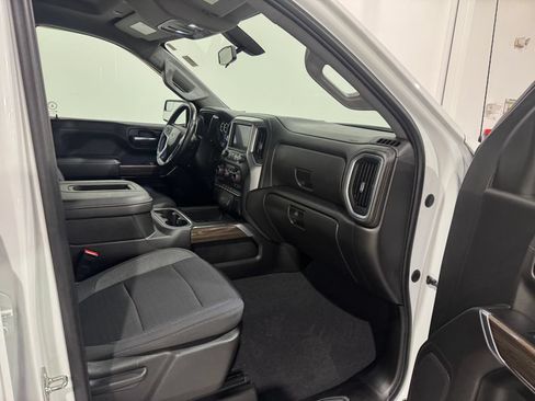 Used 2022 Chevrolet Silverado 1500 LT Trail Boss w/ Bed Protection Package AWD/4WD image 22