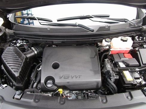 Certified 2023 Chevrolet Traverse Premier w/ Redline Edition image 9