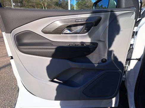 New 2024 GMC Terrain SLT image 26