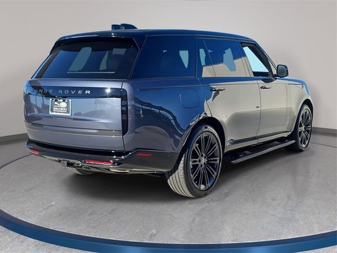 New 2025 Land Rover Range Rover Long Wheelbase SE image 5