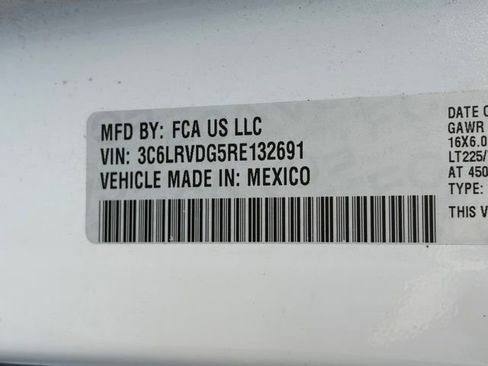 Used 2024 RAM ProMaster 2500 w/ Convenience Group FWD image 21
