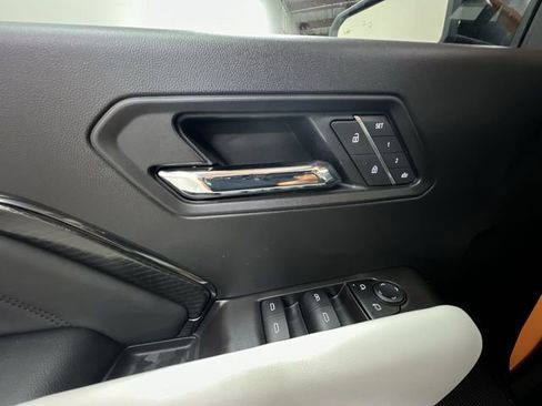 New 2025 GMC Canyon AT4 w/ AT4X Package image 24