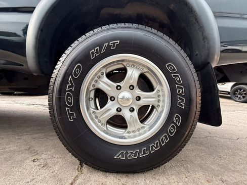 Used 2004 Toyota Tacoma PreRunner RWD image 19