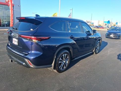 Used 2026 Toyota Highlander XLE AWD/4WD image 11