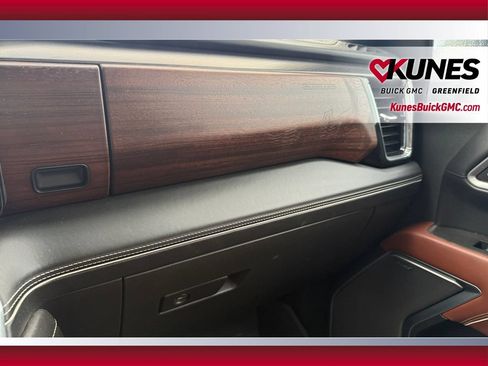 Used 2025 GMC Sierra 2500 Denali Ultimate AWD/4WD image 19
