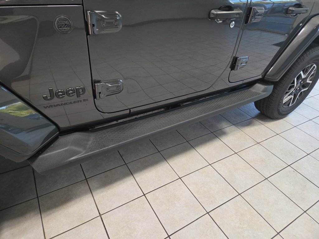 New 2027 Jeep Wrangler Unlimited Sahara AWD/4WD image 15