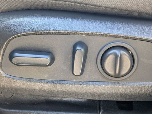 Used 2023 Chevrolet TrailBlazer RS image 14