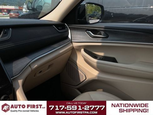 Used 2021 Jeep Grand Cherokee L Limited AWD/4WD image 24